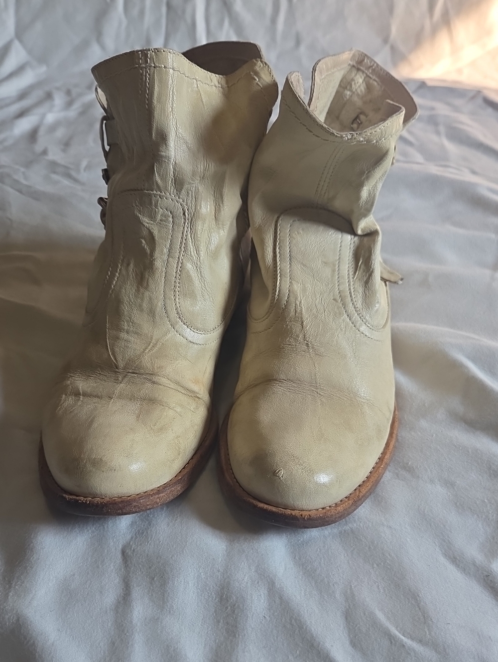 Nero Giardini Cream Leather Ankle Boots